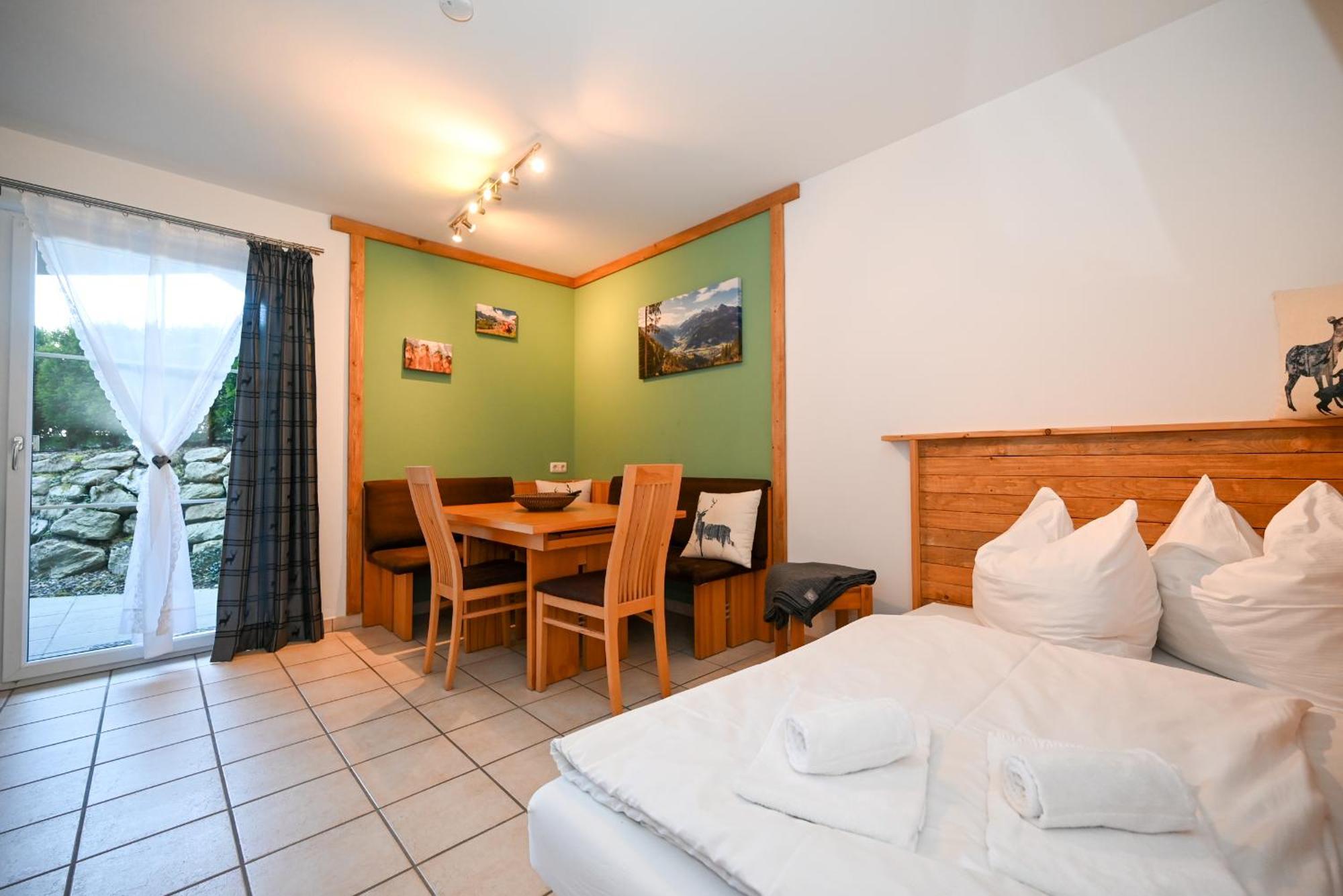 Panorama Bruck By In One