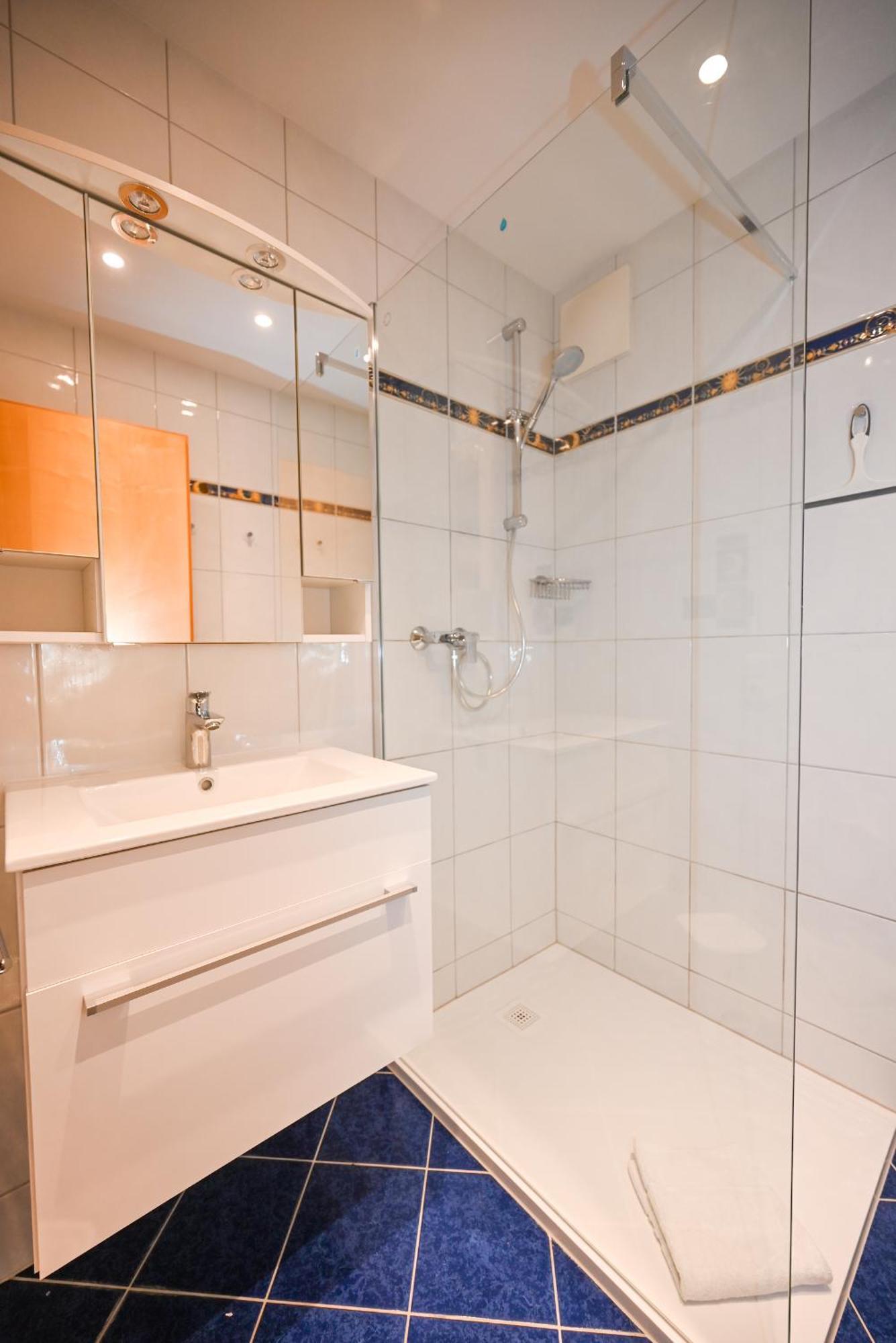 Panorama Bruck By In One Apartment